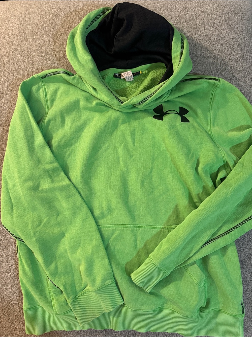 5/$15- Under Armour hoodie